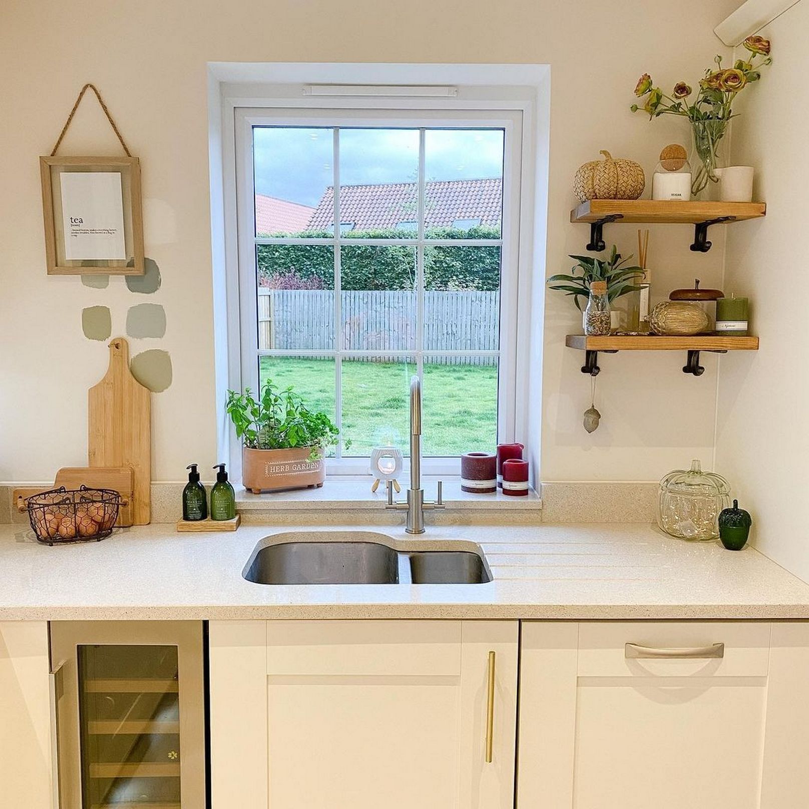 The Best Modern Kitchen Window Sill Ideas